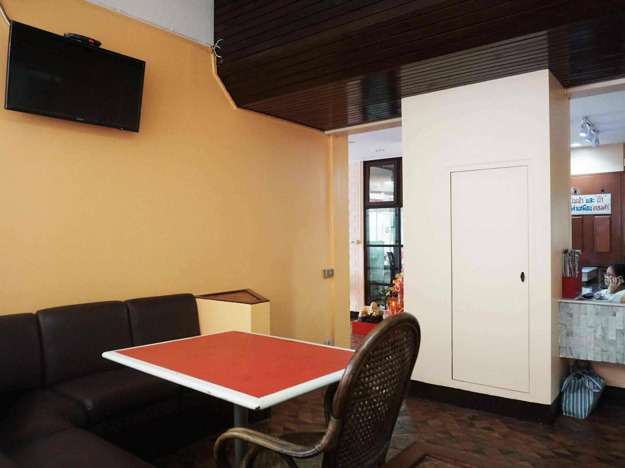 Sureena Hotel Паттайя Экстерьер фото