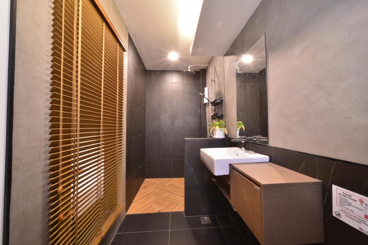 Sureena Hotel Паттайя Экстерьер фото