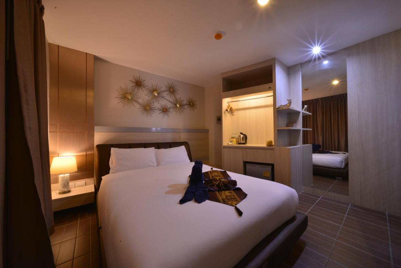 Sureena Hotel Паттайя Экстерьер фото