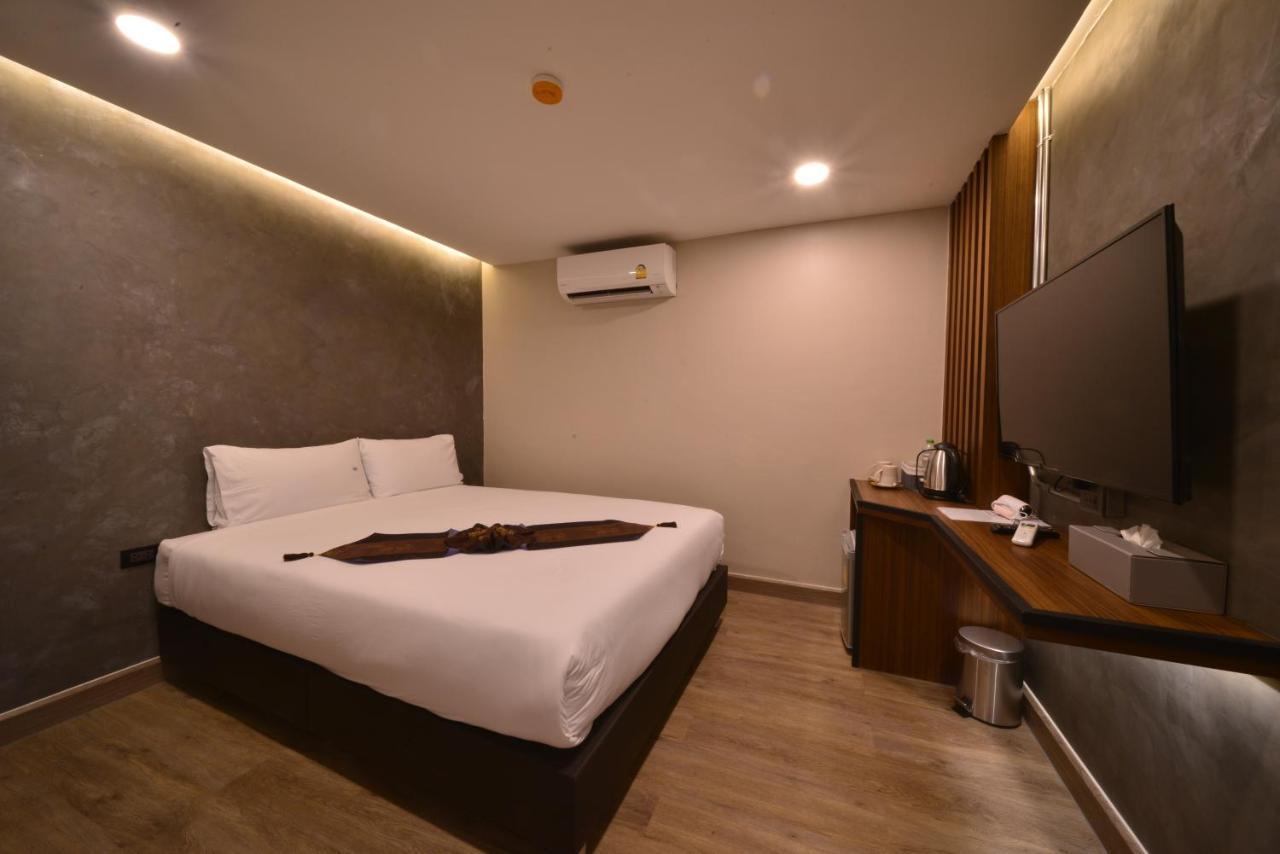 Sureena Hotel Паттайя Экстерьер фото