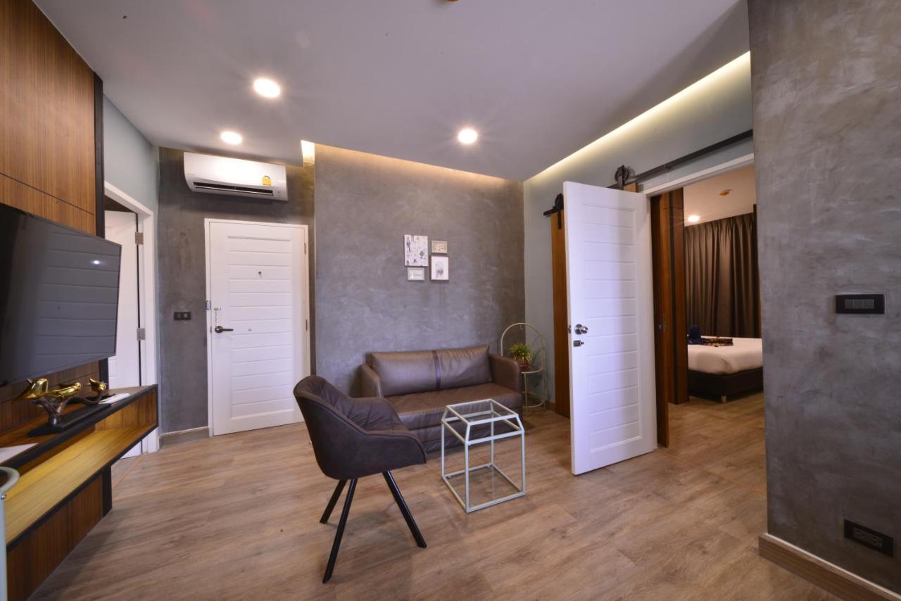 Sureena Hotel Паттайя Экстерьер фото