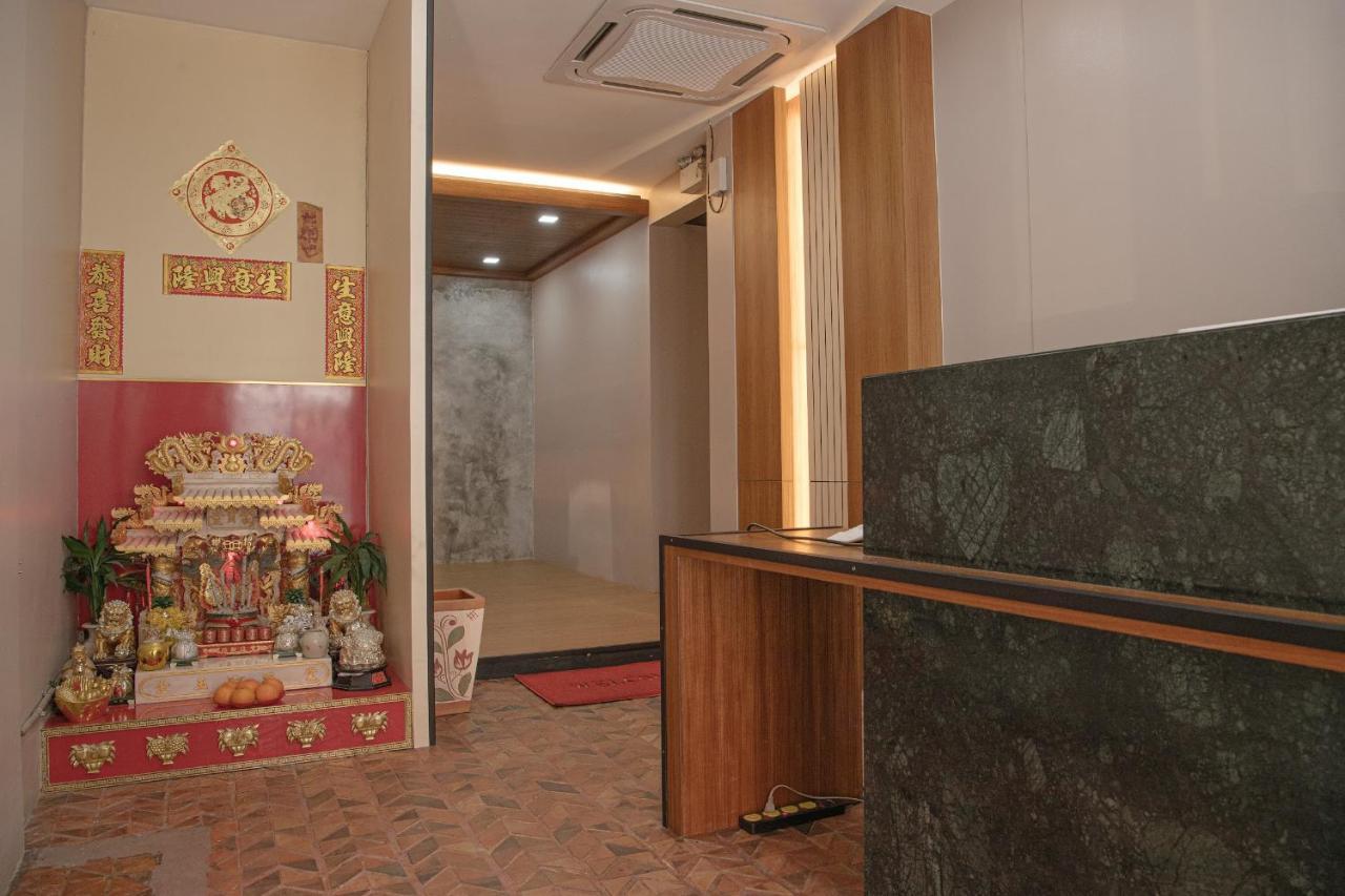 Sureena Hotel Паттайя Экстерьер фото